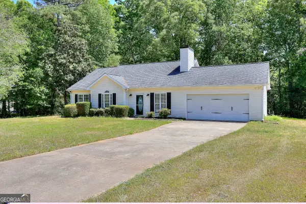 1022 Carriage Way, Loganville, GA 30052