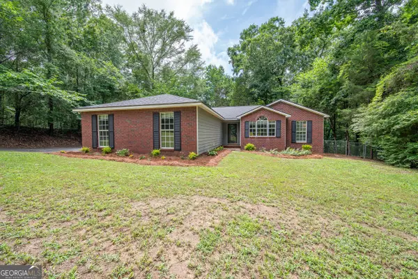 213 Douglas Drive, Ellerslie, GA 31807