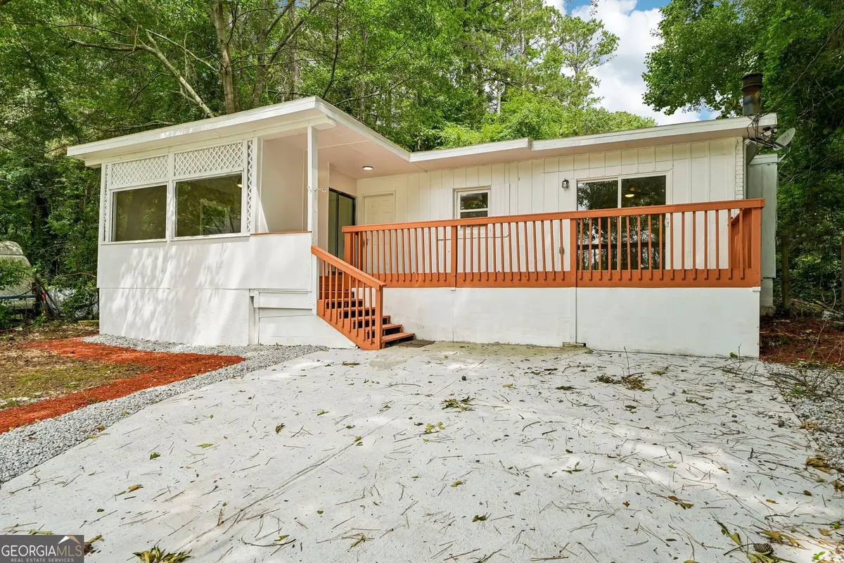 967 Lake Drive, Snellville, GA 30039 - #1
