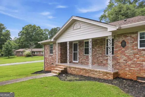 4045 Compton Circle, Powder Springs, GA 30127