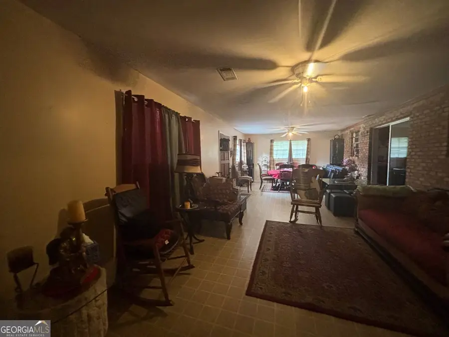314 Durrence St, Glennville, GA 30427 - #3