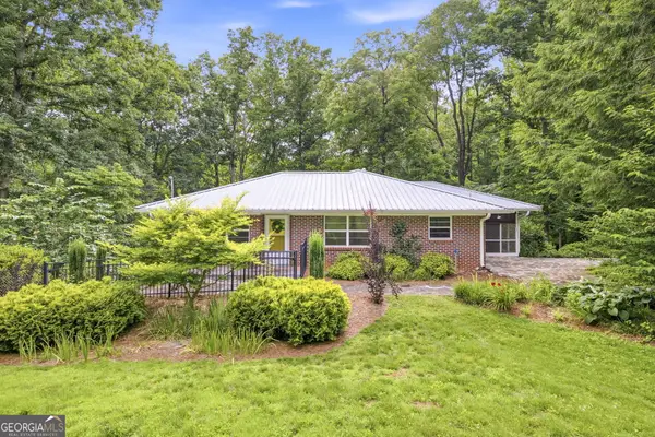 190 North St, Clarkesville, GA 30523