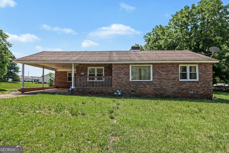 422 Bartson Street, Lavonia, GA 30553 - #2