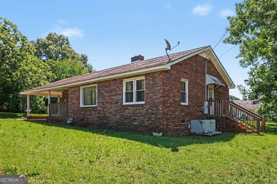 422 Bartson Street, Lavonia, GA 30553 - #3