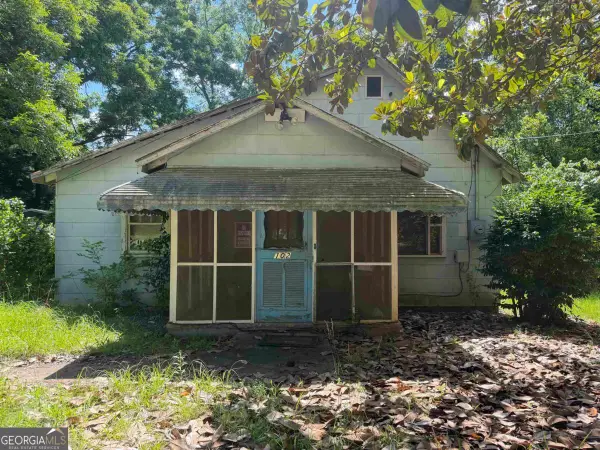 102 Mulberry Street, Greensboro, GA 30642