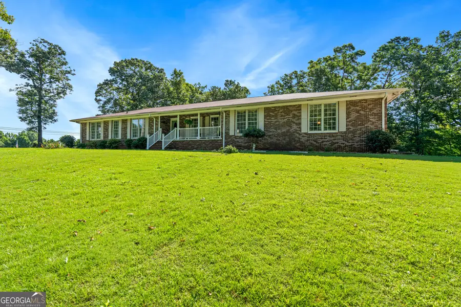 5023 Veterans Mem. Pkway., Lanett, AL 36863 - #2