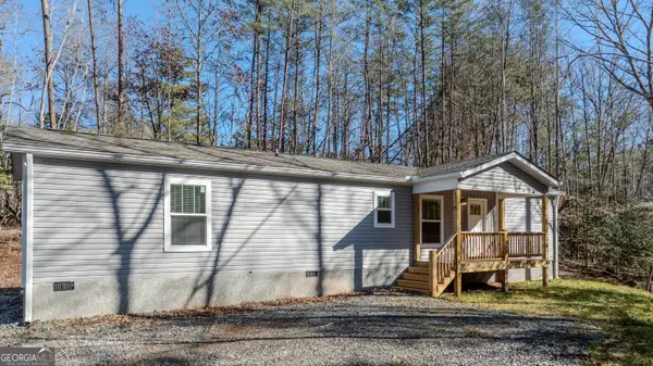 195 Loganberry Ln, Hayesville, NC 28904