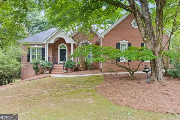 815 Cedar Creek Drive, Suwanee, GA 30024