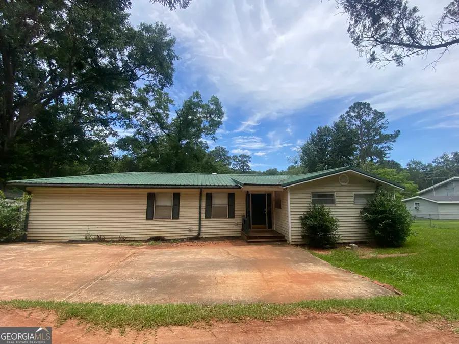388 E Pine Lake Drive, West Point, GA 31833 - #2