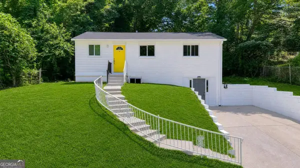 477 Fairlane Circle Nw, Atlanta, GA 30331