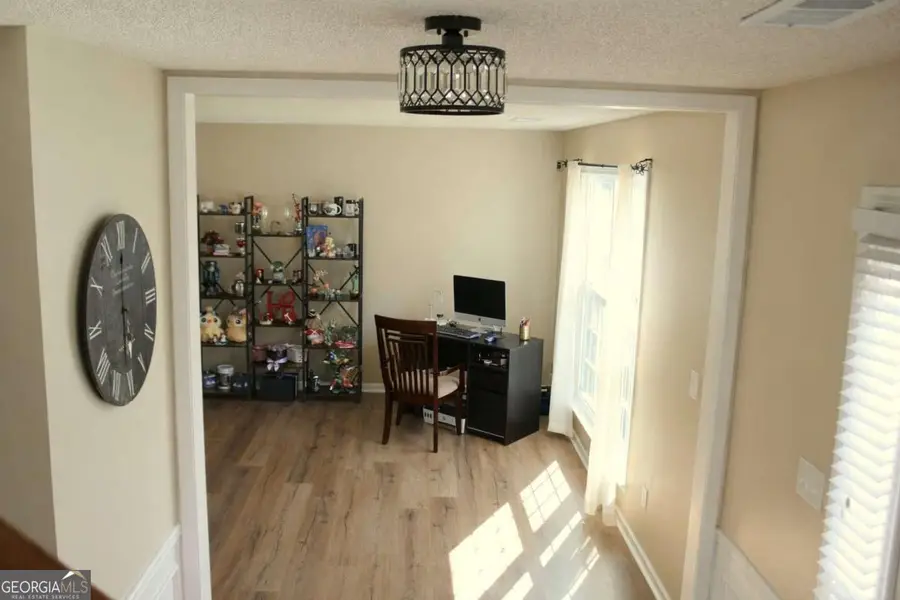 660 Glenbarrett Court Ne, Marietta, GA 30066 - #3