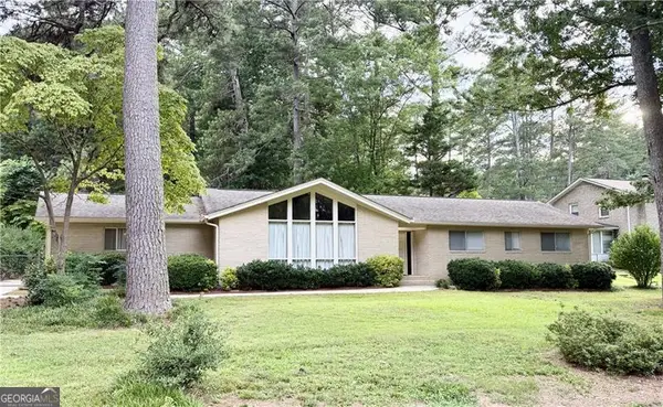 645 Dorsey Circle Sw, Lilburn, GA 30047
