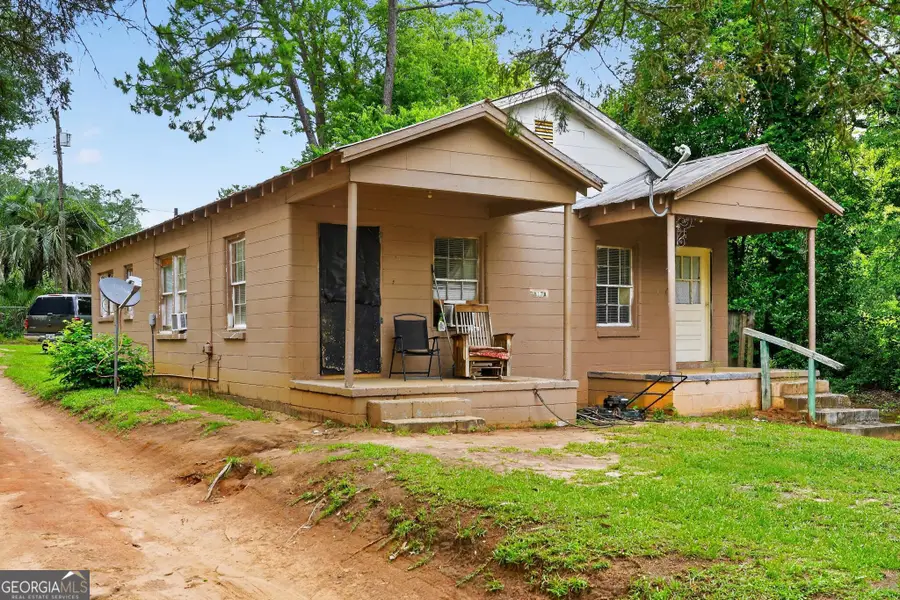 817 W Gordon Avenue, Albany, GA 31701 - #3