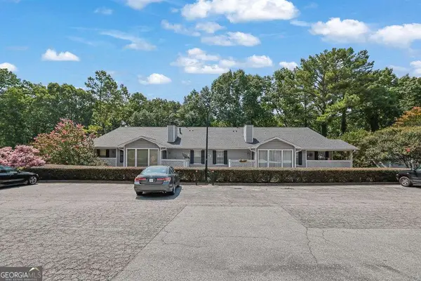 1004 Vicksburg Place, Atlanta, GA 30350