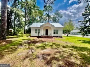 141 S First Avenue, McRae Helena, GA 31055 - #1