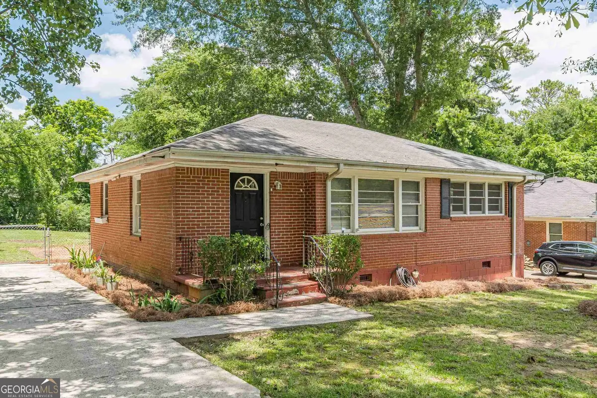 818 Sherwood Circle, Forest Park, GA 30297 - #1