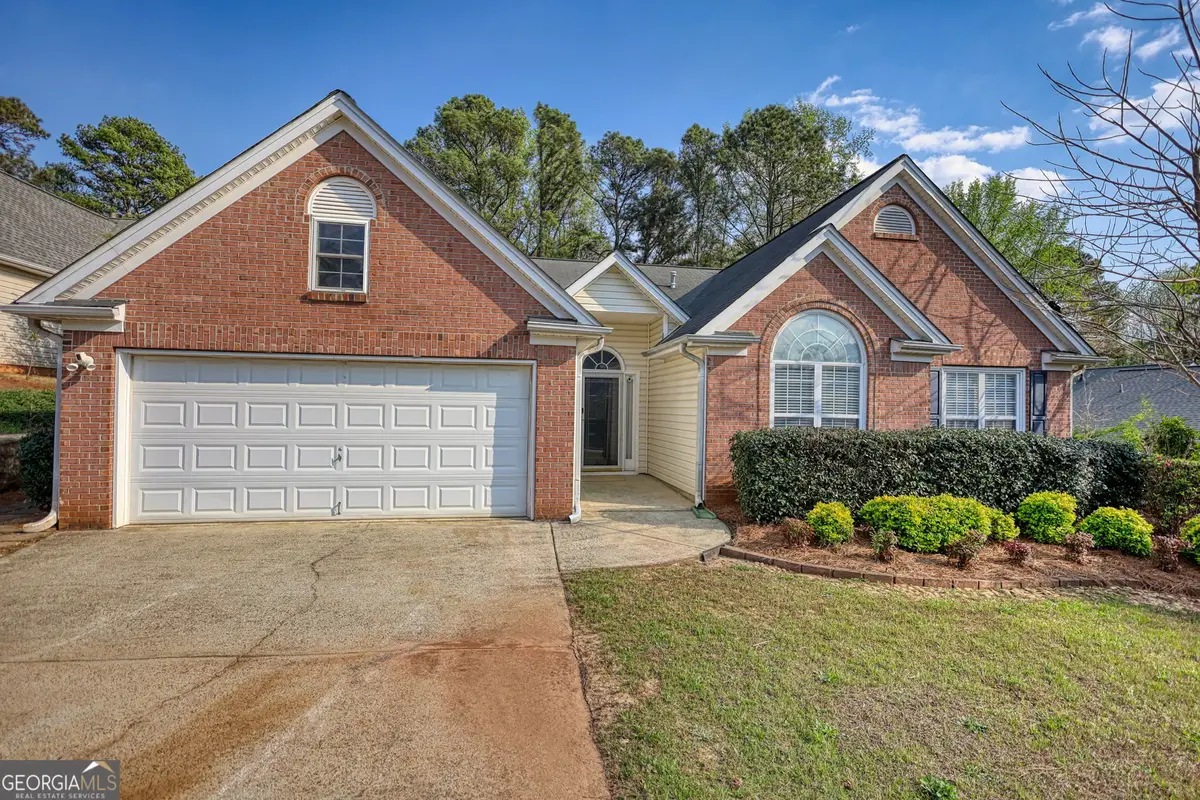 565 Ambur Lake Drive, Lawrenceville, GA 30043 - #1