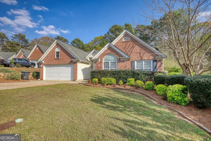 565 Ambur Lake Drive, Lawrenceville, GA 30043 - #2