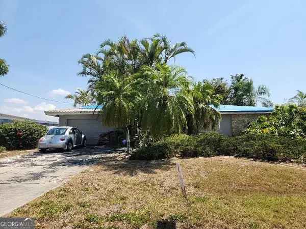 2835 SE 17th Place, Cape Coral, FL 33904