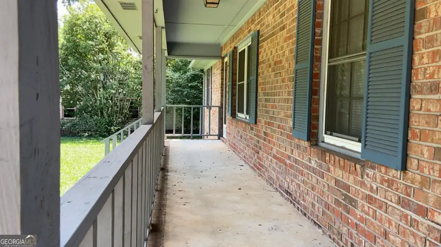 387 N Richardson Street, Hartwell, GA 30643 - #3