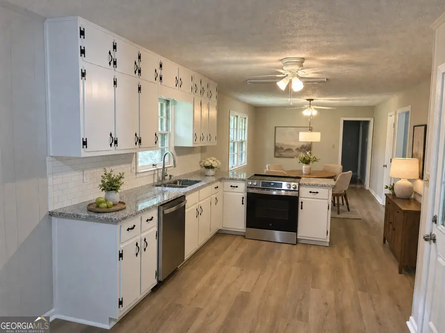 6135 Queens Road, Douglasville, GA 30135 - #2
