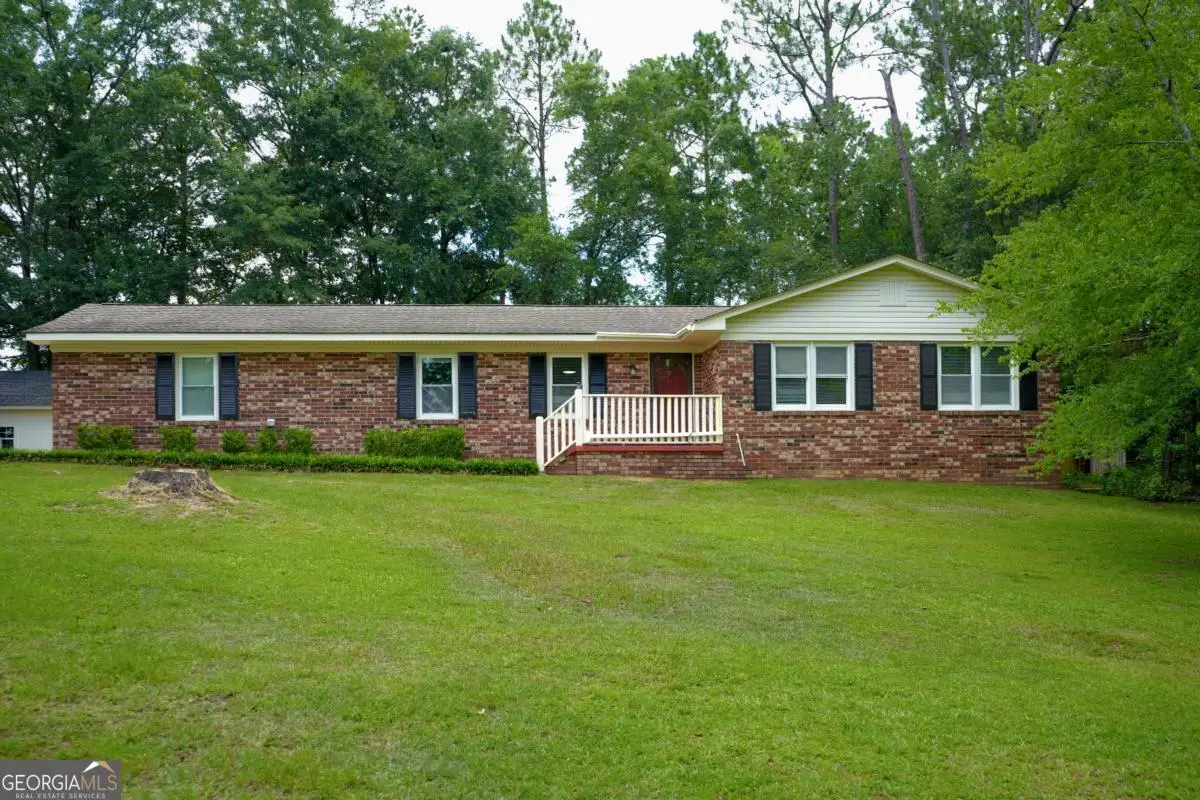 307 Pinewood Drive, Dublin, GA 31021 - #1