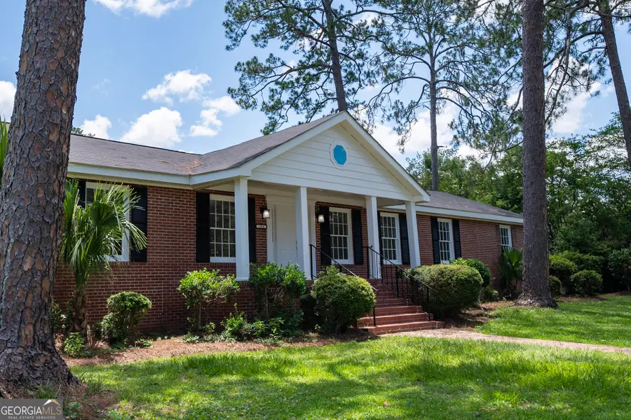 1304 Hill Street, Waycross, GA 31501 - #3