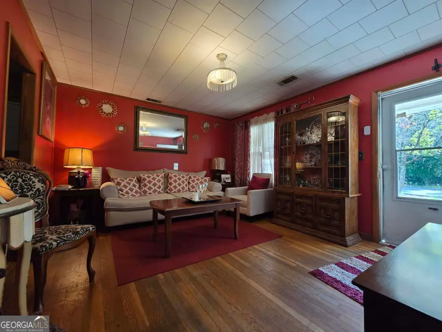 9 S College Street, Claxton, GA 30417 - #3