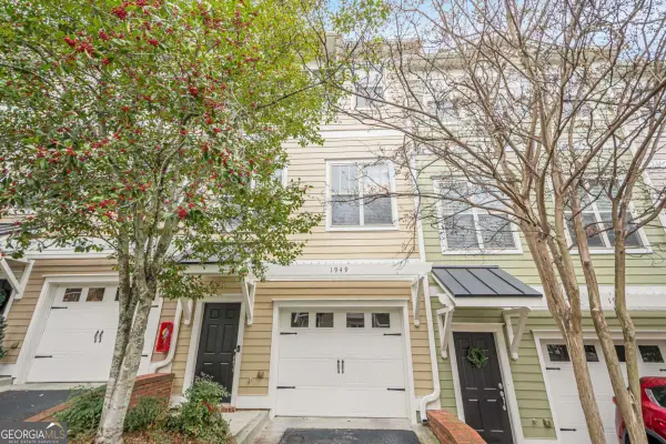 1949 Sterling Oaks Circle Ne #13, Atlanta, GA 30319