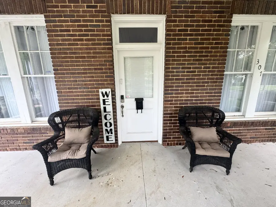 307 W Church Street, Fort Valley, GA 31030 - #2