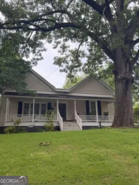 527 College Street, Carrollton, GA 30117