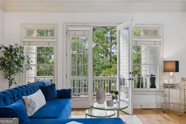 997 Pearl Point, Sandy Springs, GA 30328