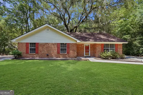 107 E Mills Avenue, Hinesville, GA 31313