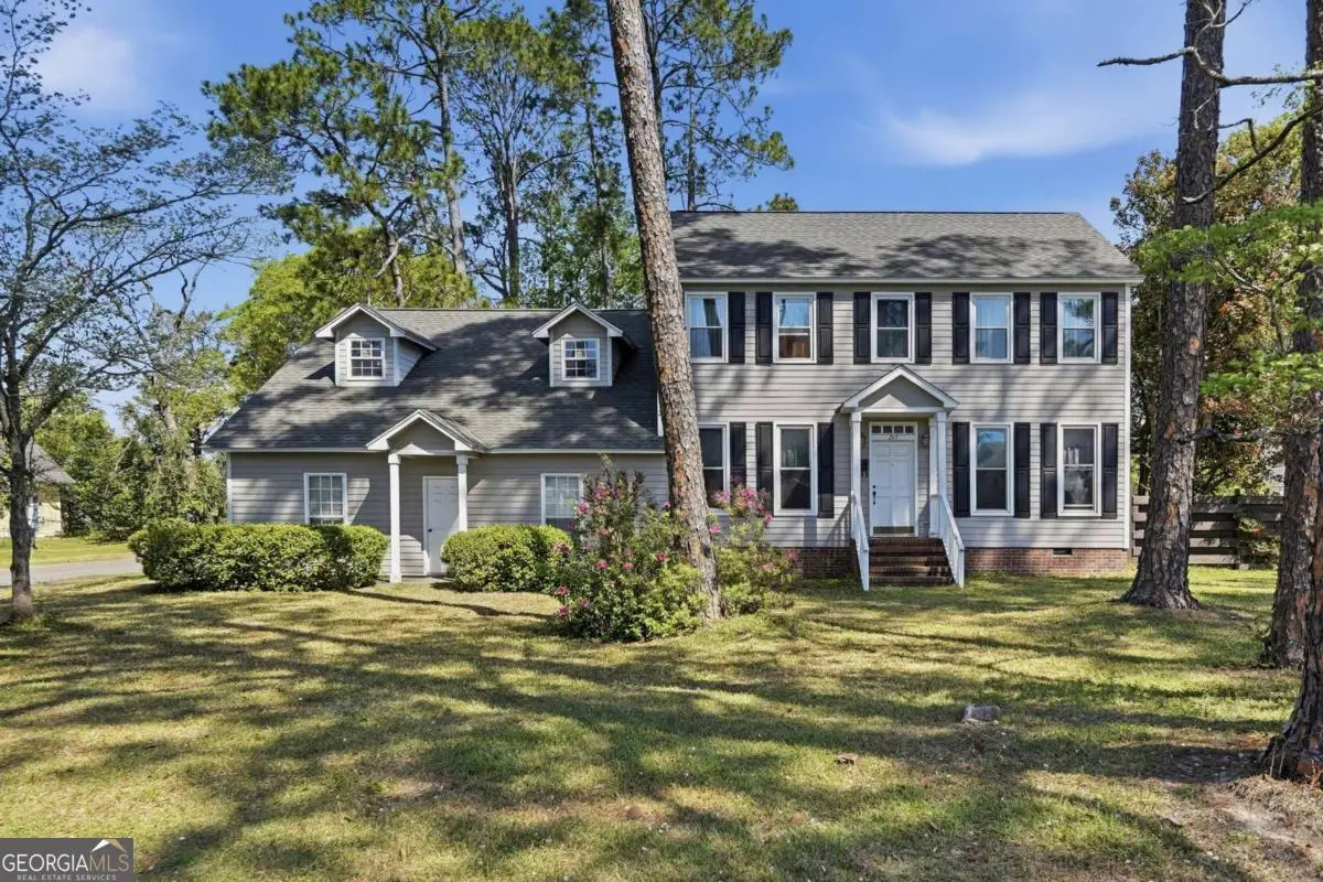215 W Cypress Street, Fitzgerald, GA 31750 - #1