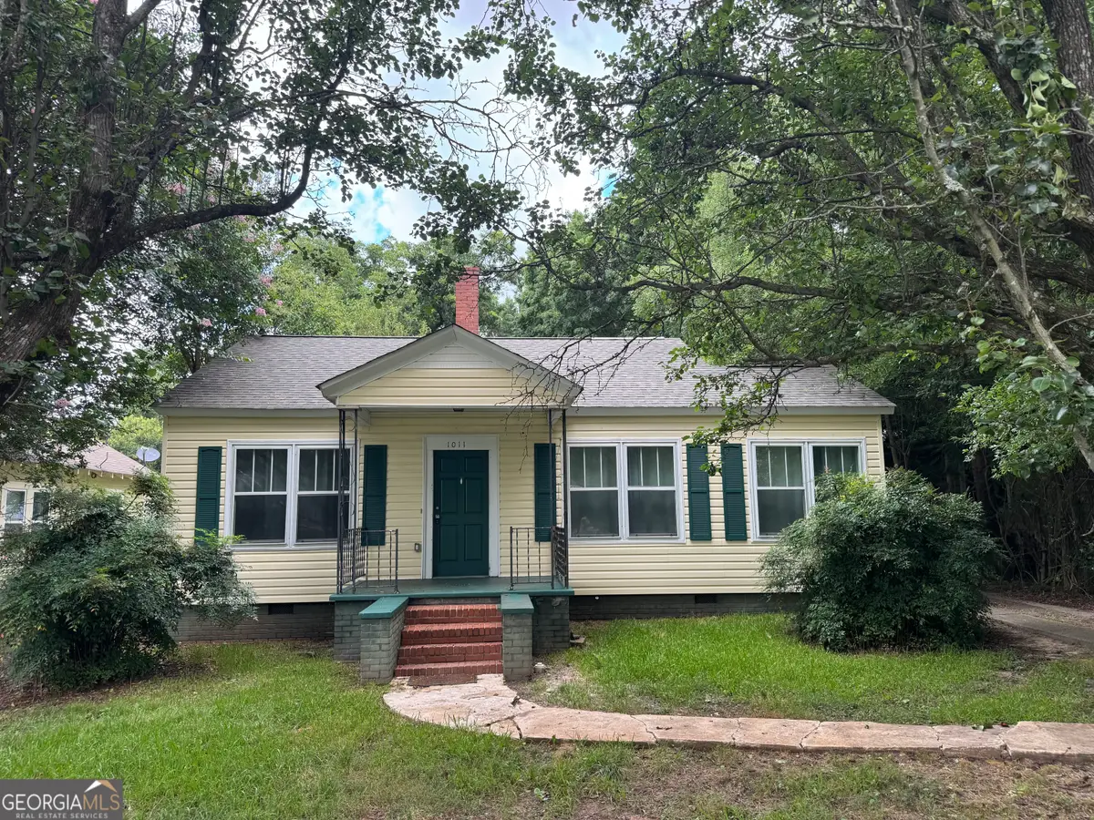 1011 W Solomon Street, Griffin, GA 30223 - #1