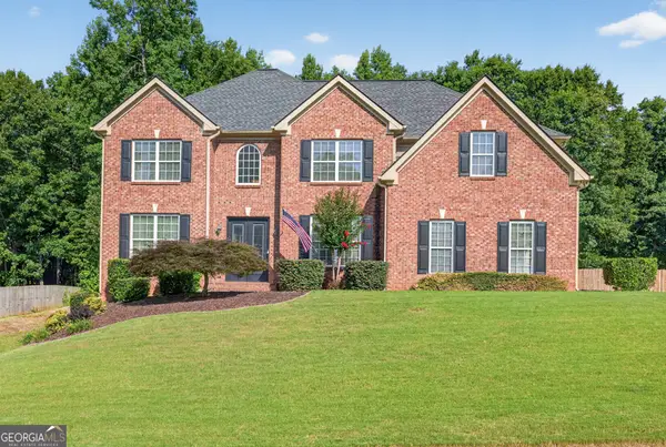 202 Prestwick Drive, Hoschton, GA 30548