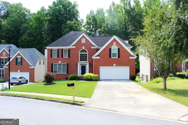 3884 Meandering Way Sw, Lilburn, GA 30047