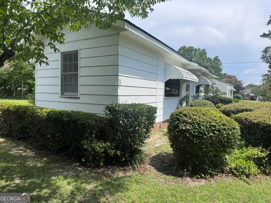 209 Vernon Street, Dublin, GA 31021 - #2