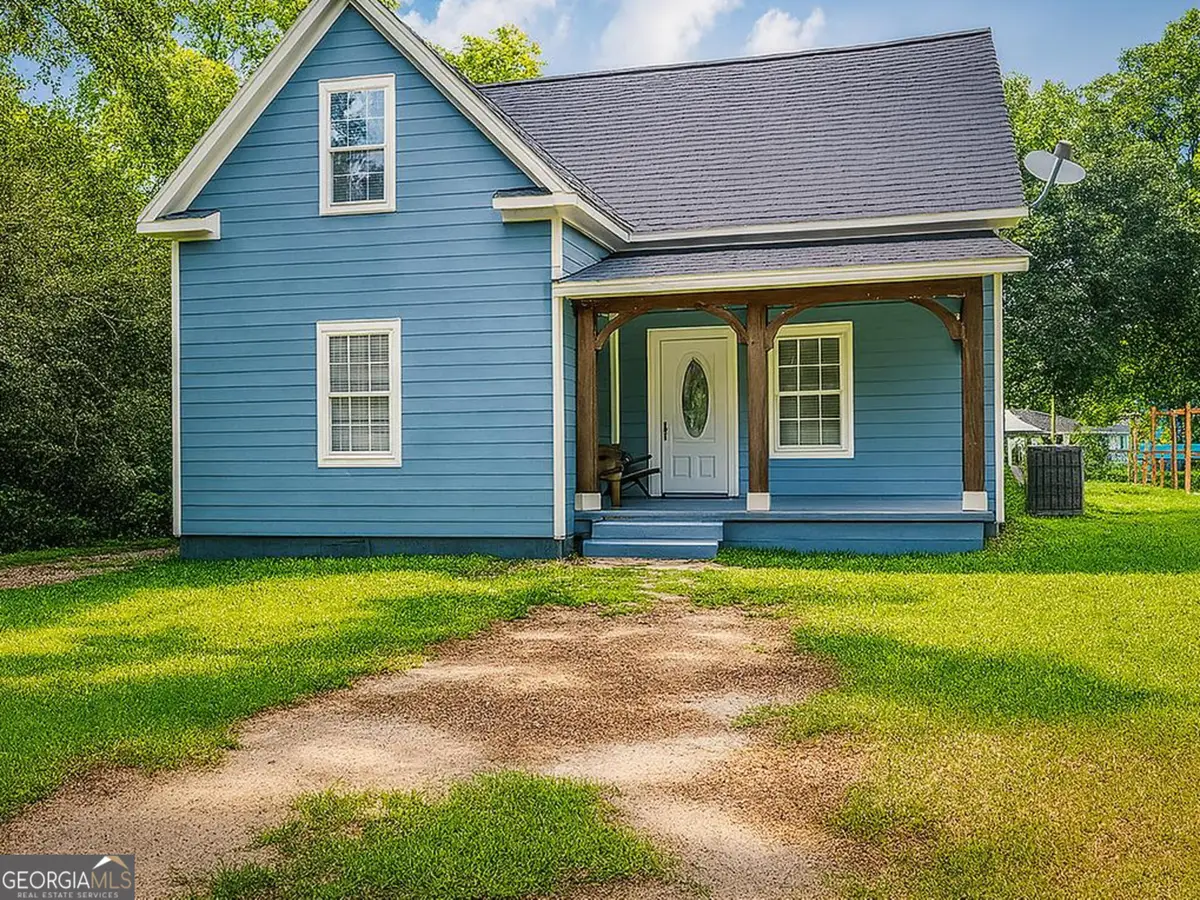 307 W Orange Street, Fitzgerald, GA 31750 - #1