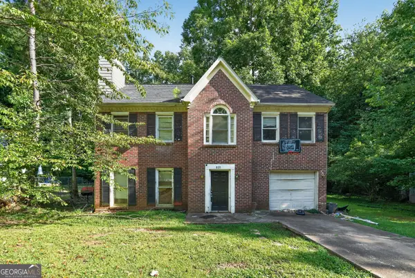 805 Greenhedge Drive, Stone Mountain, GA 30088