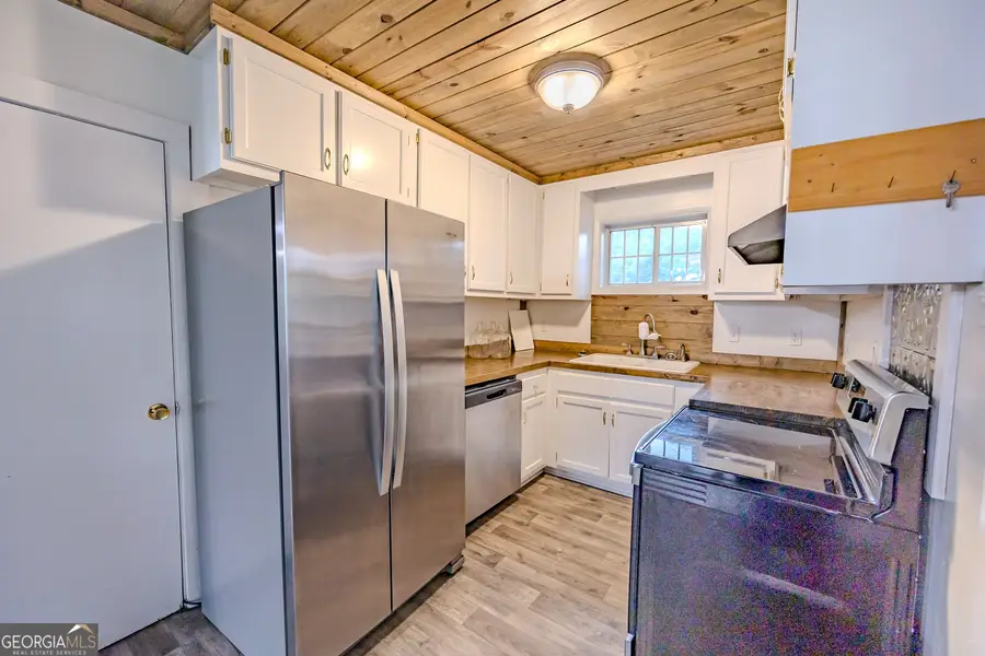 10 W Graham Street, McRae Helena, GA 31055 - #3
