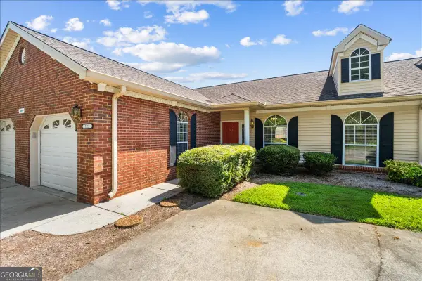 609 Black Oak Drive #123, Dalton, GA 30721