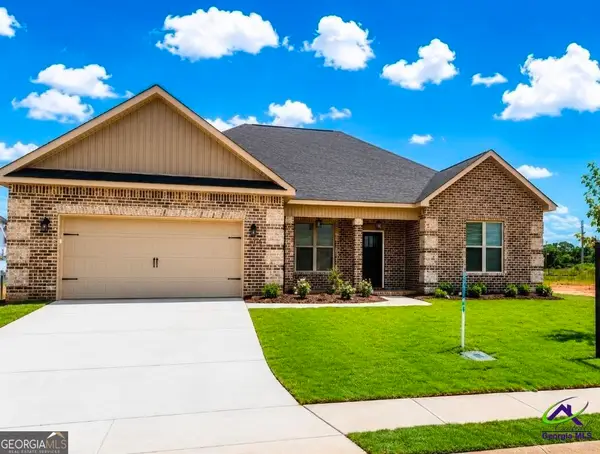 303 Firelight Drive, Byron, GA 31008