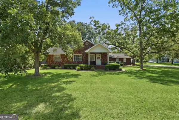 513 N Caswell Street, Glennville, GA 30427