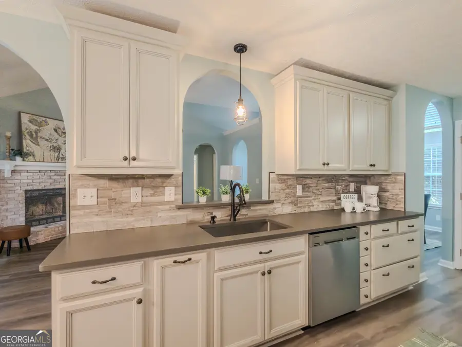 300 Greenleaf Court, Loganville, GA 30052 - #3