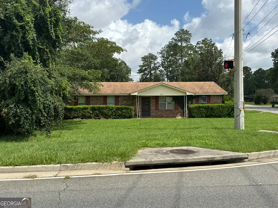 513 E 1st Avenue, Cordele, GA 31015 - #3
