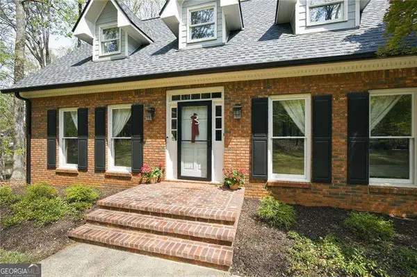 502 Riverview Court, Woodstock, GA 30188