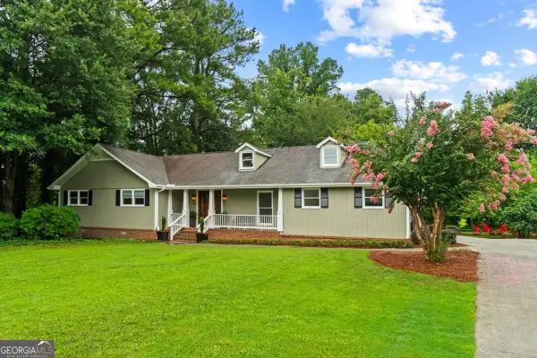 657 Cole Drive Sw, Lilburn, GA 30047