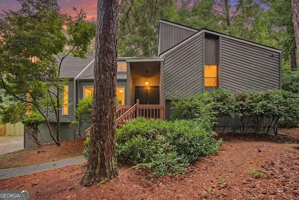 10780 Shagbark Trail, Roswell, GA 30075