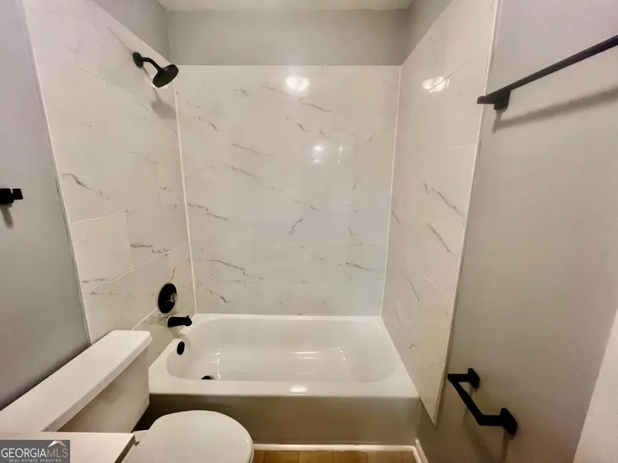 10 E Huntington Place Drive Drive, Sandy Springs, GA 30350 - #3